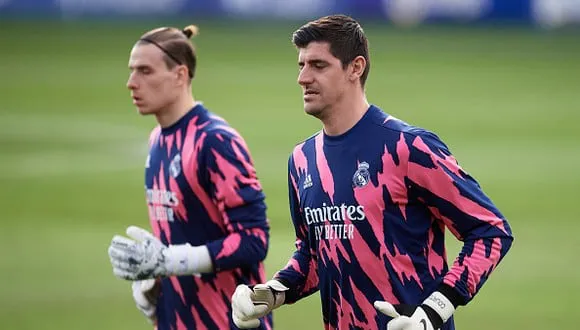 Courtois y Lunin: corto en el arco del Real Madrid que provocaría una salida 