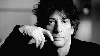 La demanda contra Neil Gaiman y su mujer Amanda Palmer progresa: se enfrentan a cargos de violación y tráfico de personas